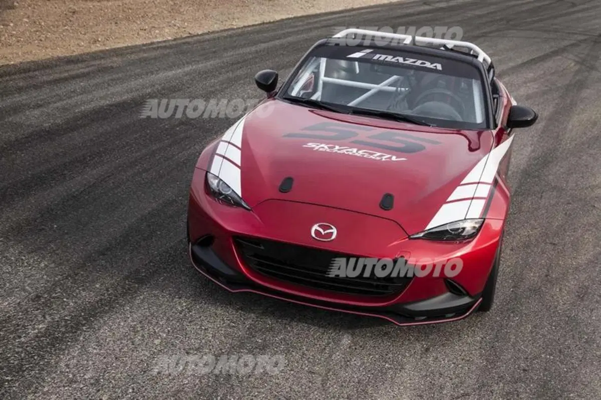 Nuova Mazda MX-5: la versione da corsa fa sul serio. Anche in Europa (23)