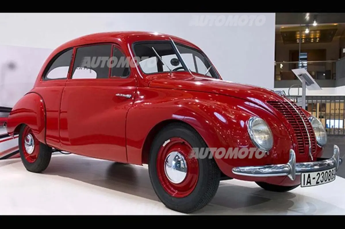 Le auto a due tempi (II parte). Dalla Trabant alla Vespa 400, l'auto della Piaggio (8)