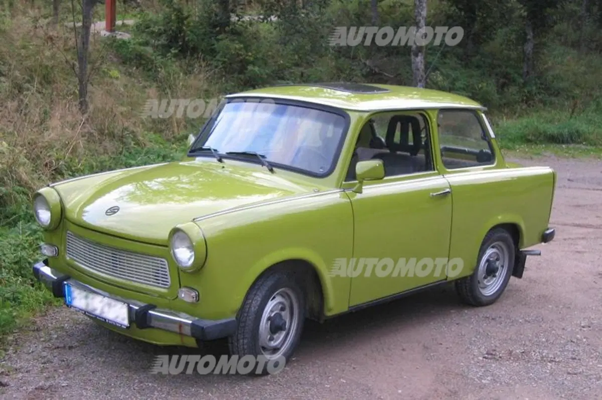 Le auto a due tempi (II parte). Dalla Trabant alla Vespa 400, l'auto della Piaggio (16)