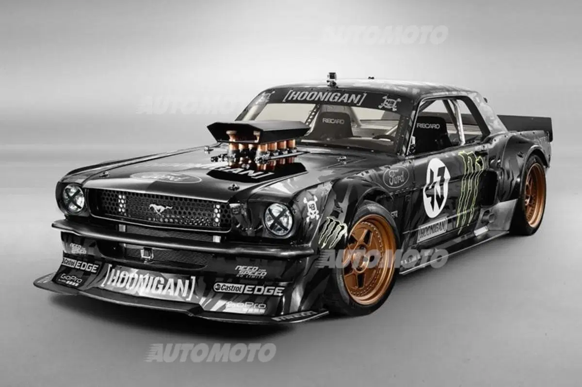 Hoonicorn RTR: una Mustang del '65 da urlo per Ken Block