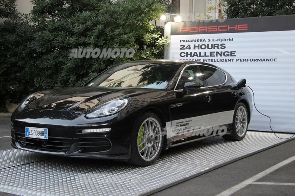 Porsche Panamera S E-Hybrid: 24 ore di gara per scoprire quanto consuma davvero (18)
