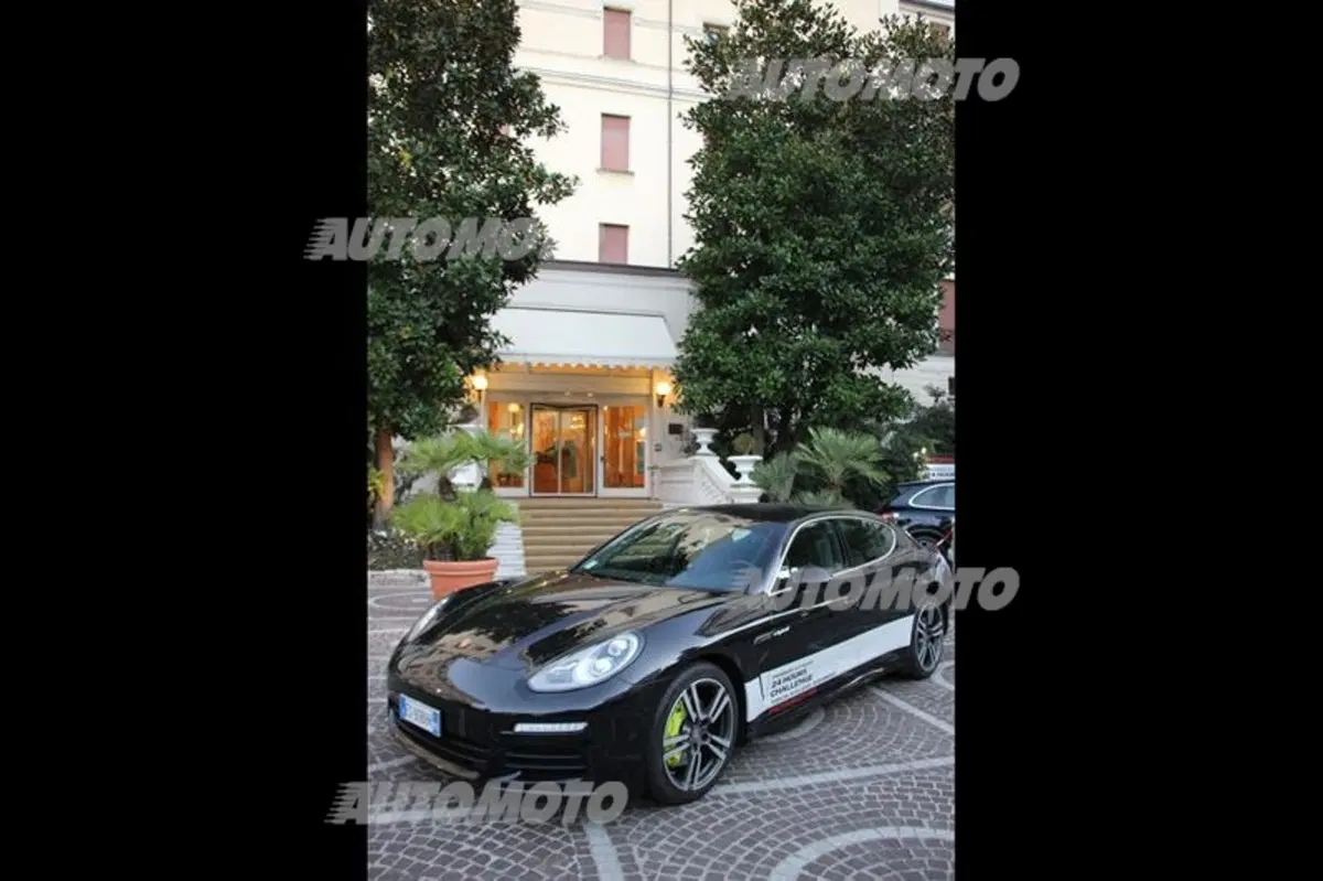 Porsche Panamera S E-Hybrid: 24 ore di gara per scoprire quanto consuma davvero (22)