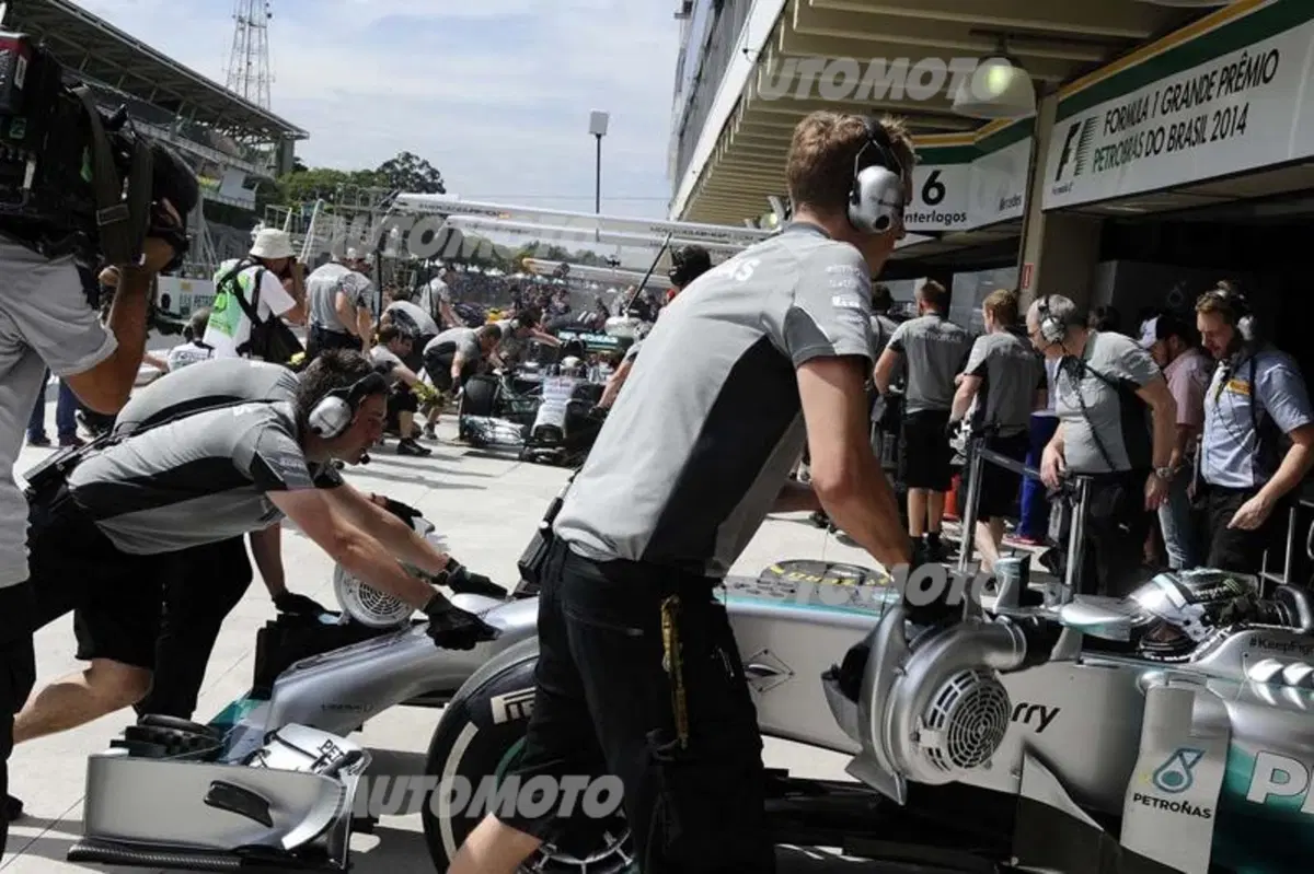 Formula 1 Brasile 2014: Rosberg in testa alle libere del venerdì (32)