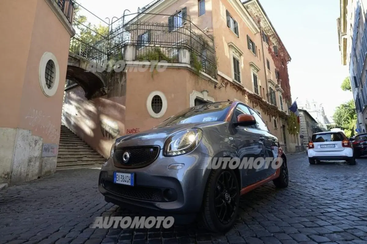 Nuova smart forfour (24)