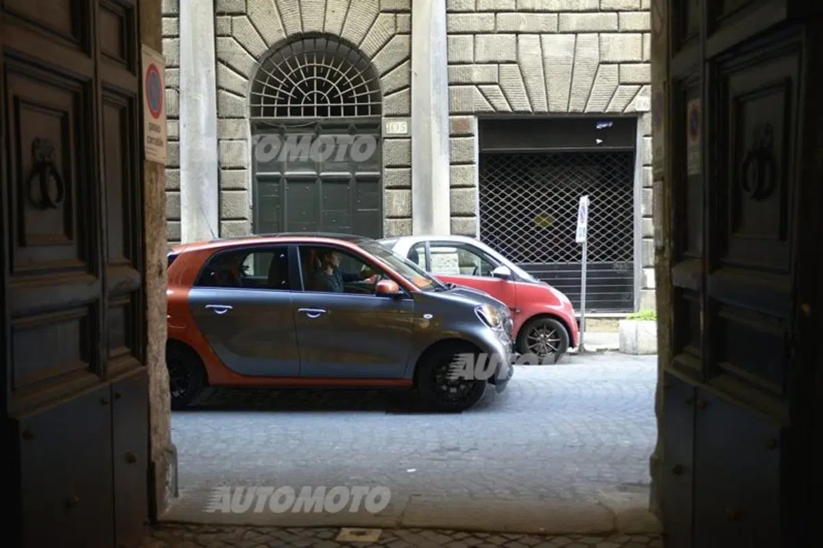 Nuova smart forfour (30)