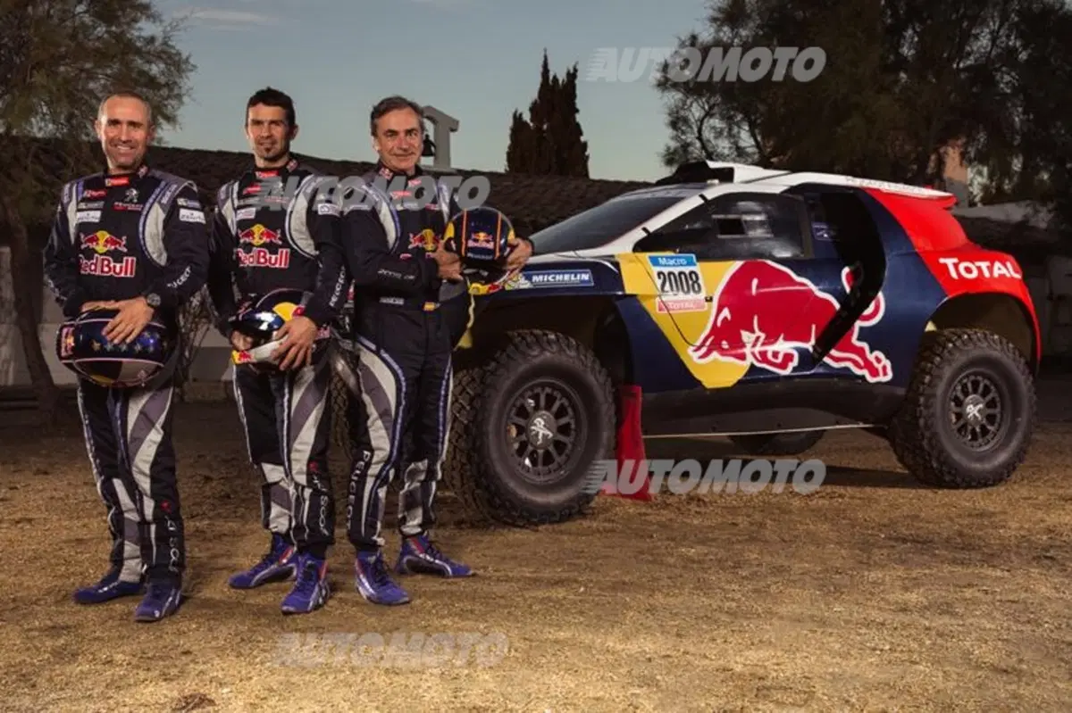 Peugeot 2008 DKR: ecco la tenuta da combattimento per la Dakar 2015 (2)