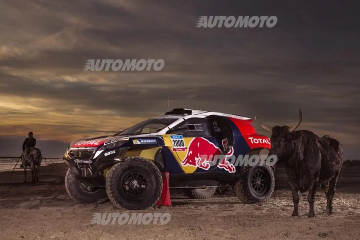 Peugeot 2008 DKR: ecco la tenuta da combattimento per la Dakar 2015 (3)