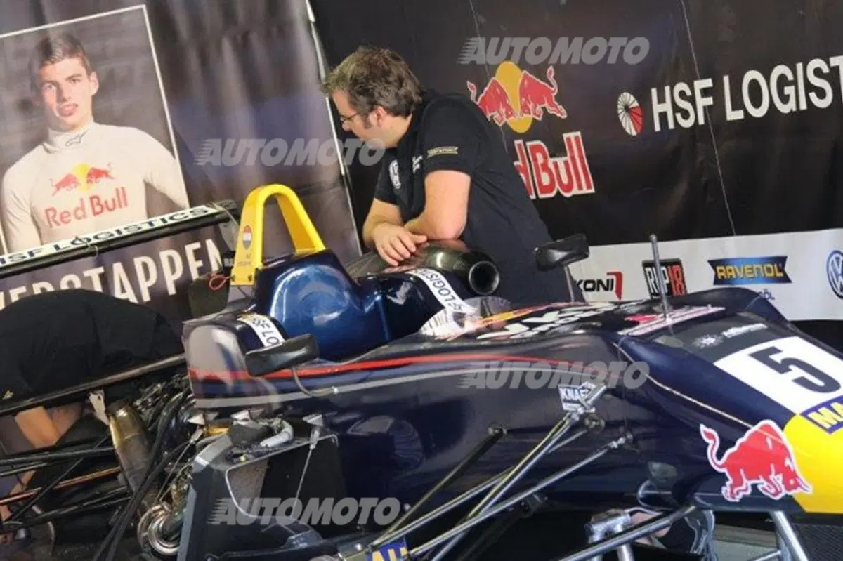 Dalle auto alle moto: il folle weekend di corsa a Macao (8)