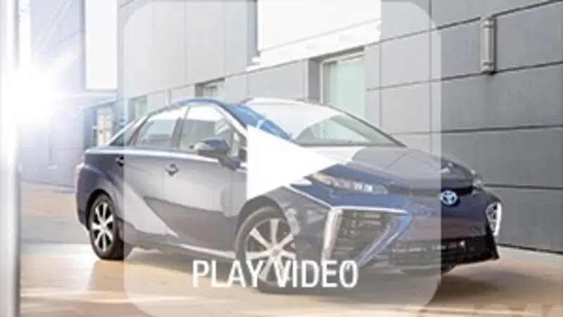 Toyota Mirai. I maestri dell'ibrido ci provano anche con l'idrogeno