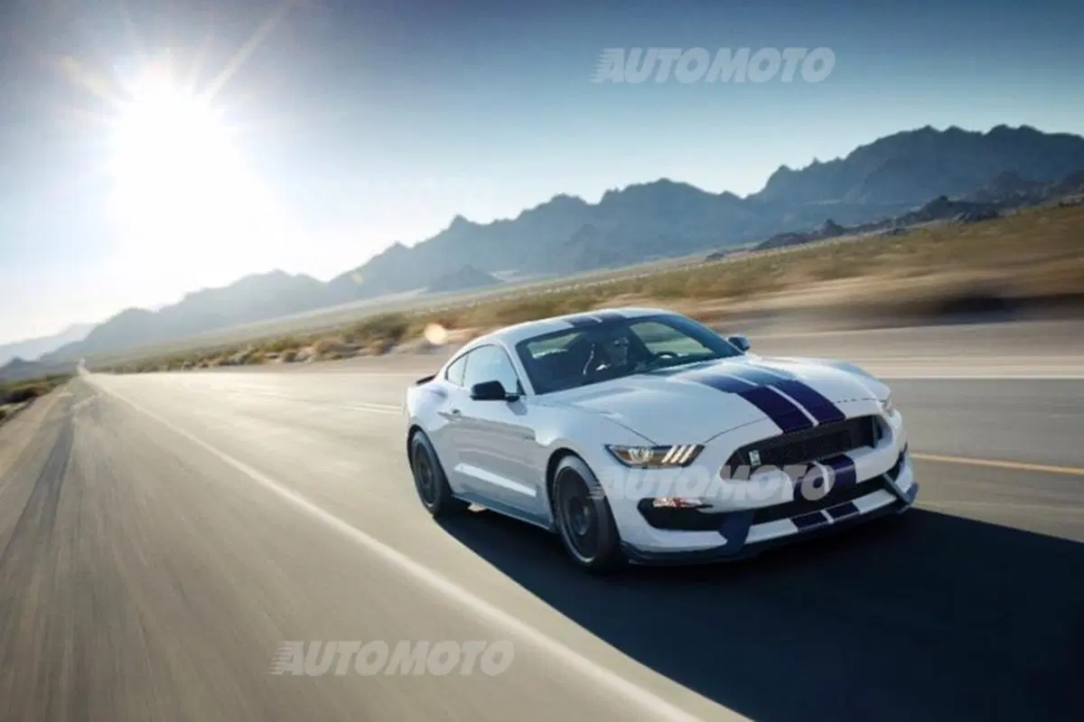 Ford Mustang Shelby GT350: quando i cavalli non bastano mai (4)