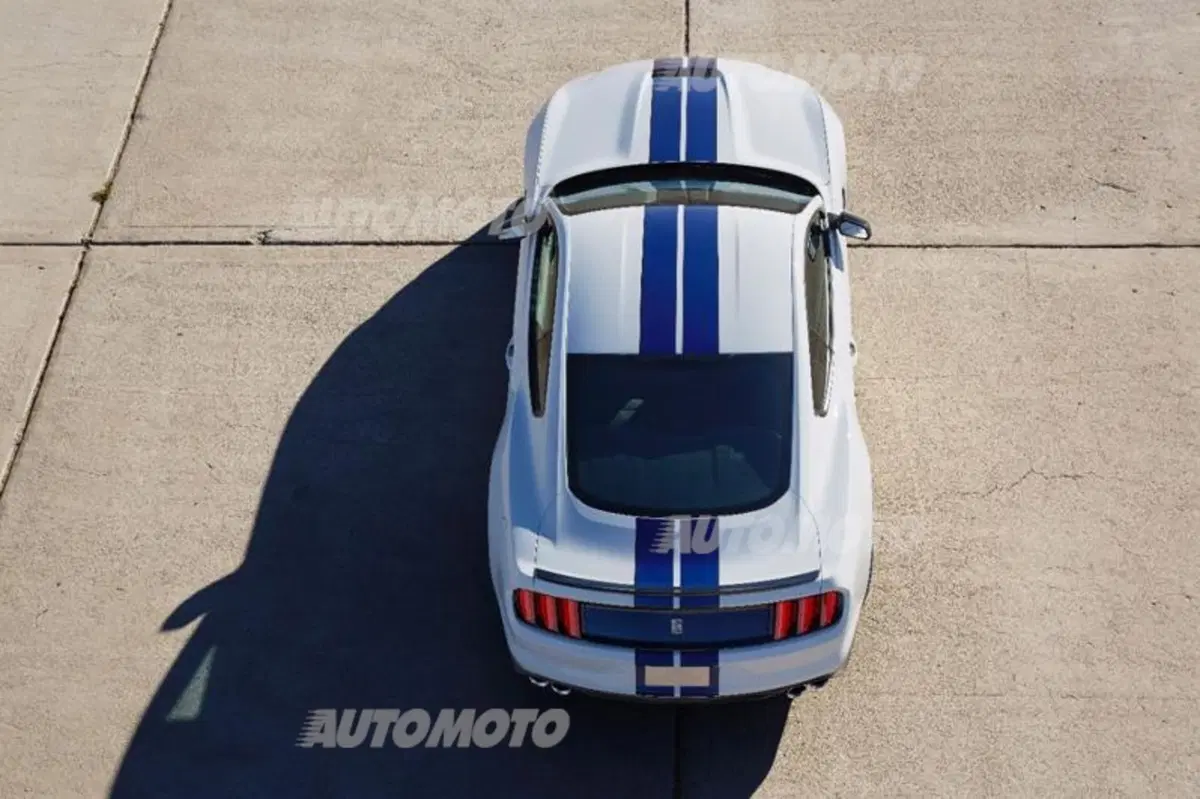Ford Mustang Shelby GT350: quando i cavalli non bastano mai (11)