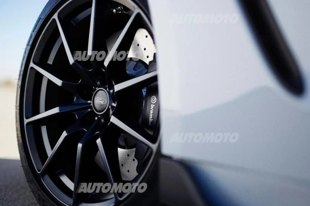 Ford Mustang Shelby GT350: quando i cavalli non bastano mai (13)
