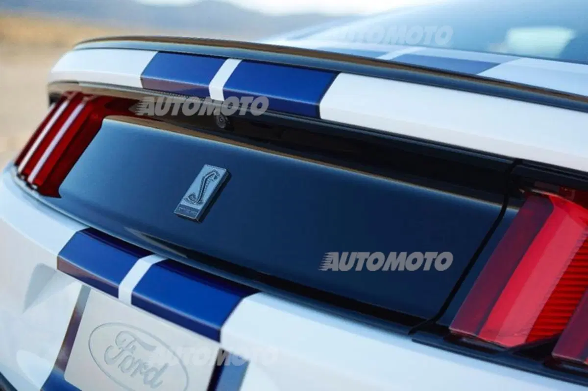 Ford Mustang Shelby GT350: quando i cavalli non bastano mai (14)