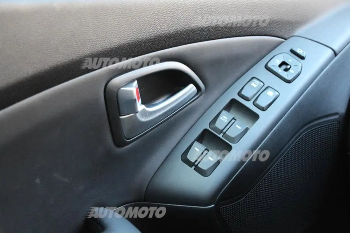 Hyundai ix35 restyling (31)