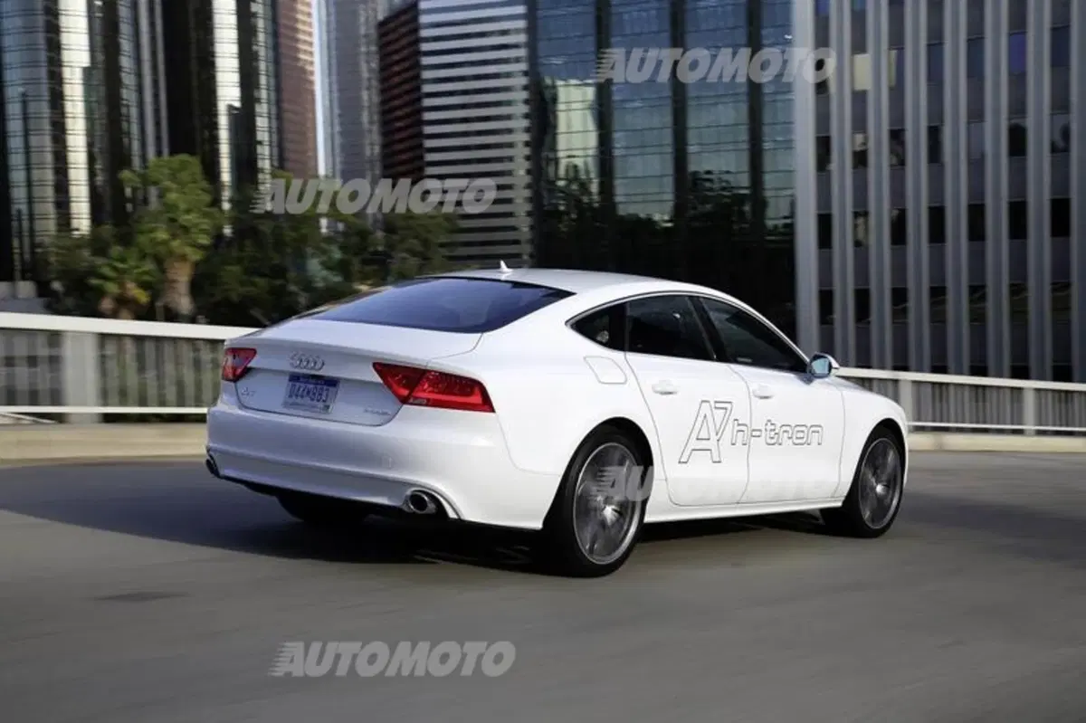 Audi A7 h-tron concept: l'auto a idrogeno diventa anche plug in (6)