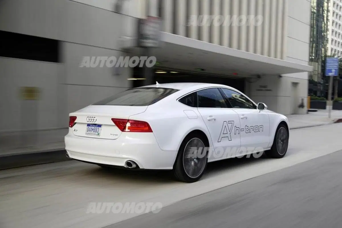 Audi A7 h-tron concept: l'auto a idrogeno diventa anche plug in (11)