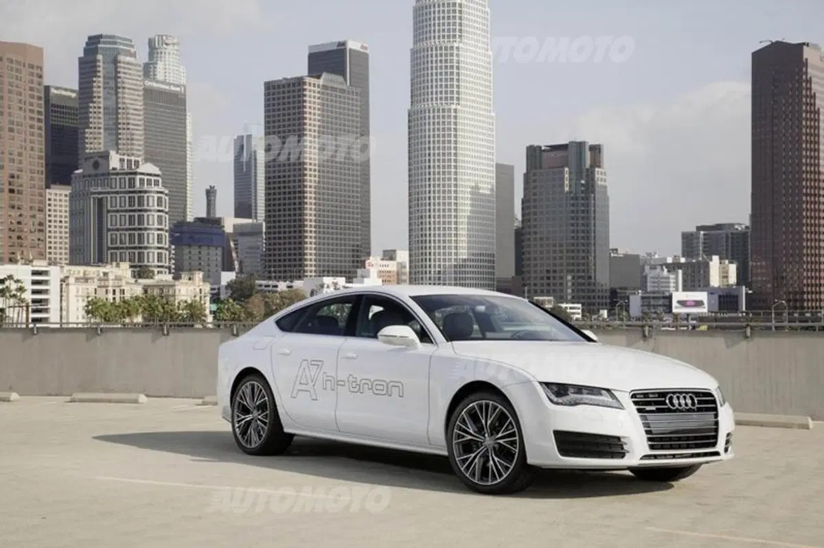 Audi A7 h-tron concept: l'auto a idrogeno diventa anche plug in (16)