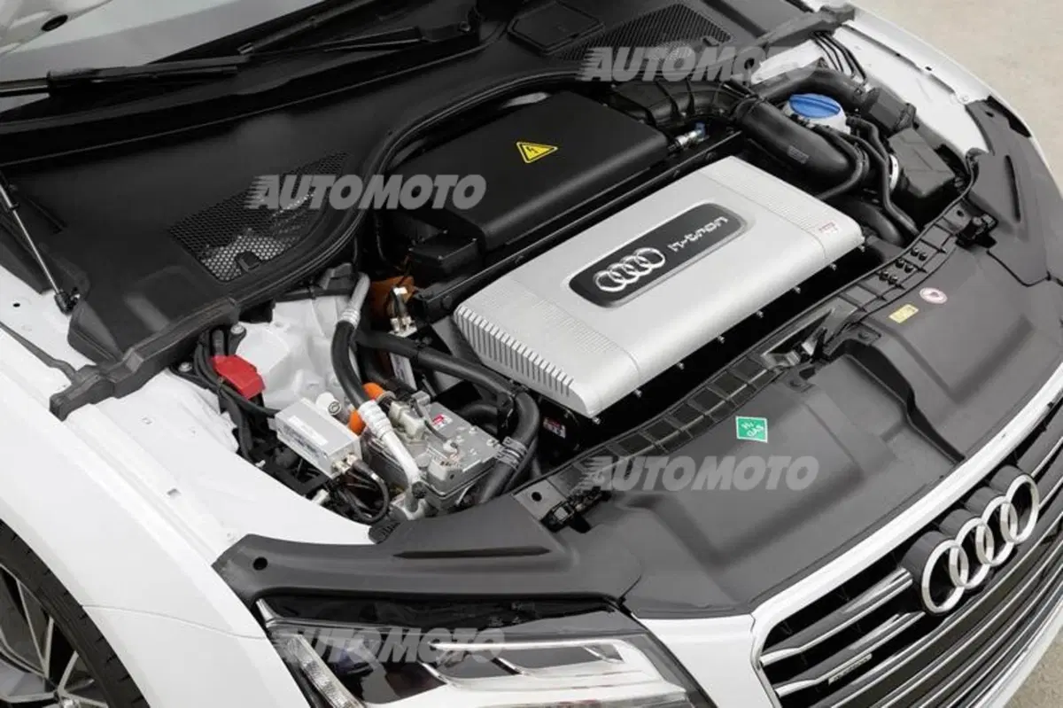 Audi A7 h-tron concept: l'auto a idrogeno diventa anche plug in (19)
