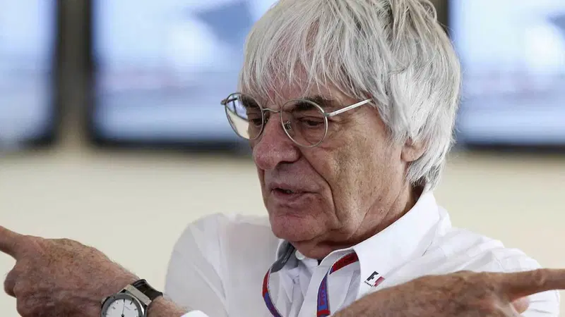 F1: giro di vite su Internet, Ecclestone vuole guadagnare anche sull'online