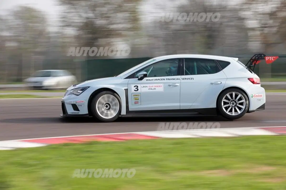 Seat Leon Cup Racer (8)