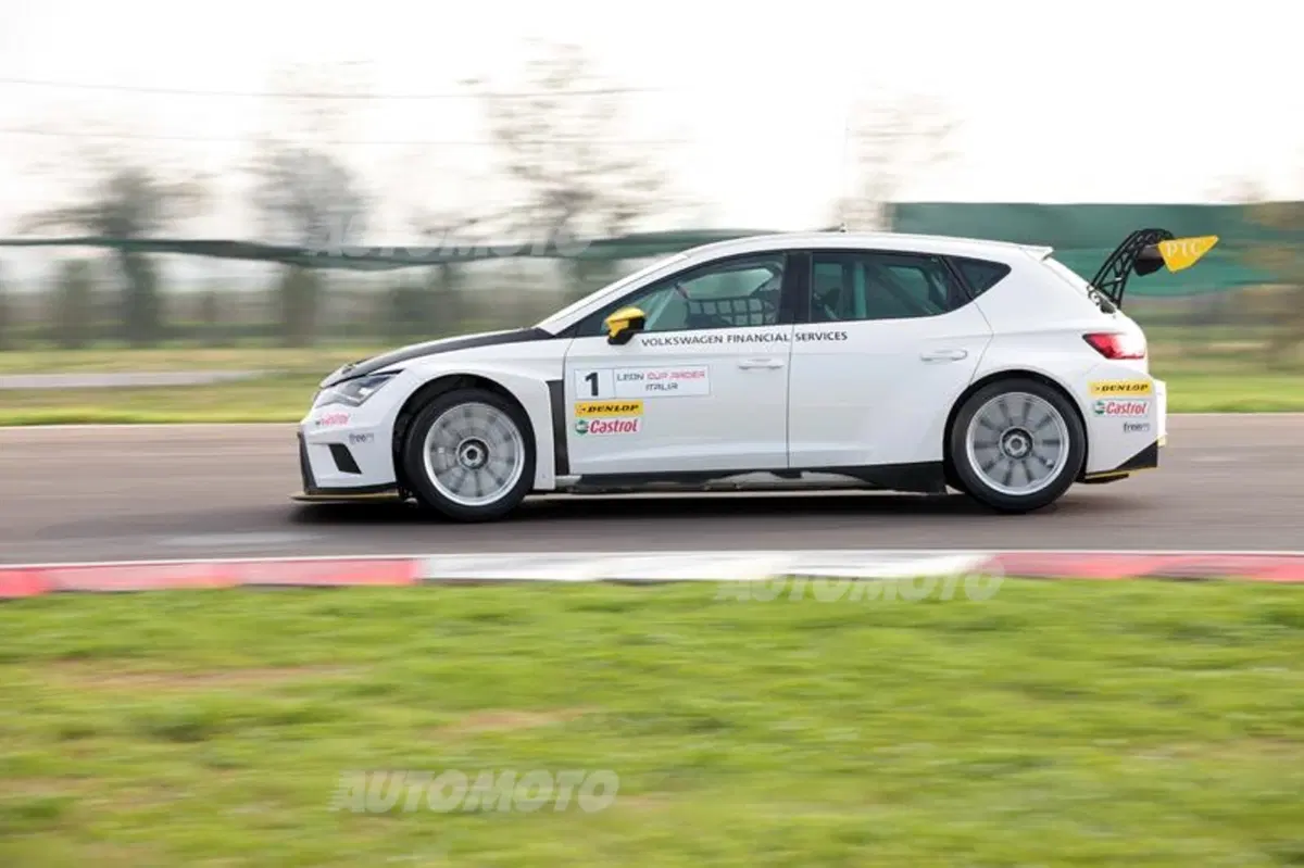 Seat Leon Cup Racer (10)