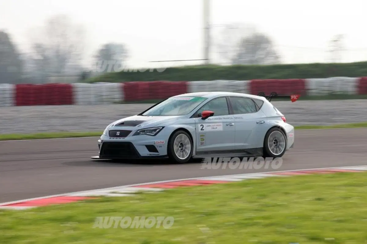 Seat Leon Cup Racer (25)