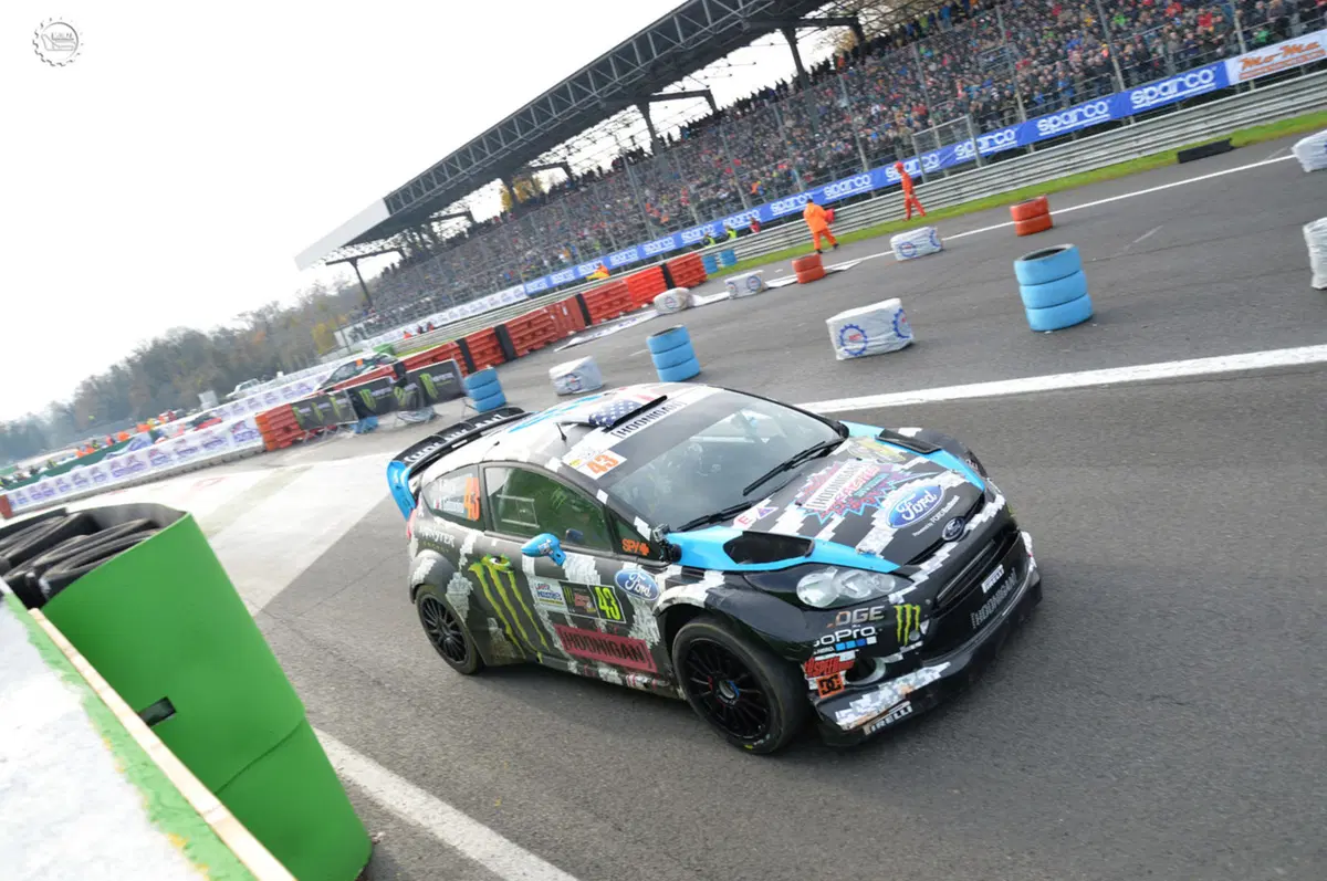 Rally di Monza 2014, Day 2: Valentino vola in testa ma Kubica non molla