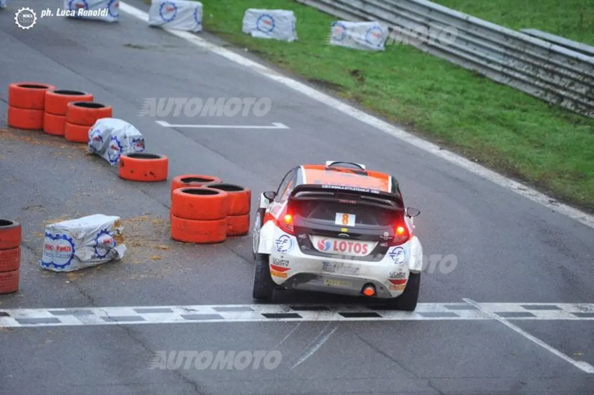 Rally di Monza 2014: Kubica trionfa anche nel Master Show. Rossi perde, ma a testa alta