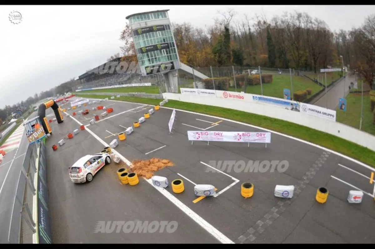 Rally di Monza 2014: Kubica trionfa anche nel Master Show. Rossi perde, ma a testa alta (2)