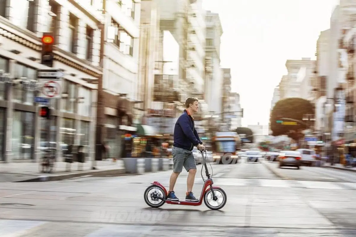 Mini Citysurfer: il monopattino elettrico da 25 km/h (2)