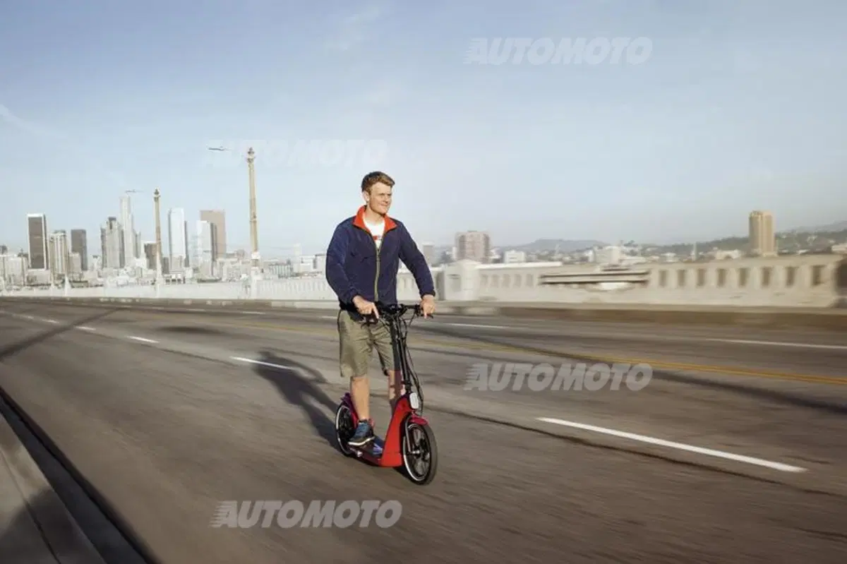 Mini Citysurfer: il monopattino elettrico da 25 km/h (3)