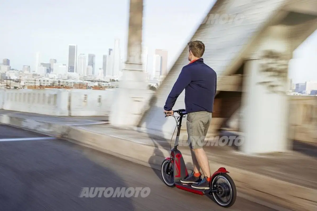 Mini Citysurfer: il monopattino elettrico da 25 km/h (5)