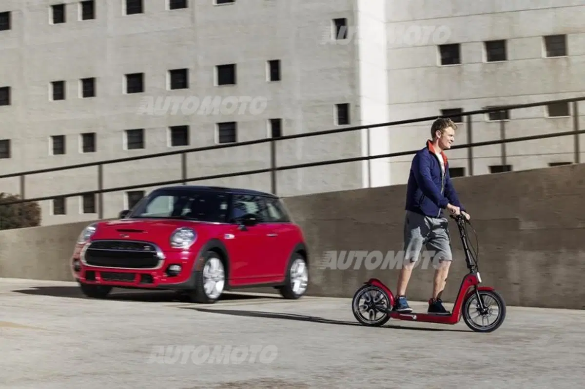 Mini Citysurfer: il monopattino elettrico da 25 km/h (7)