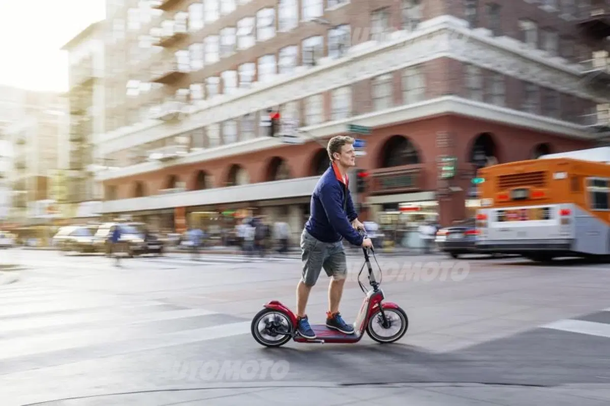 Mini Citysurfer: il monopattino elettrico da 25 km/h (9)