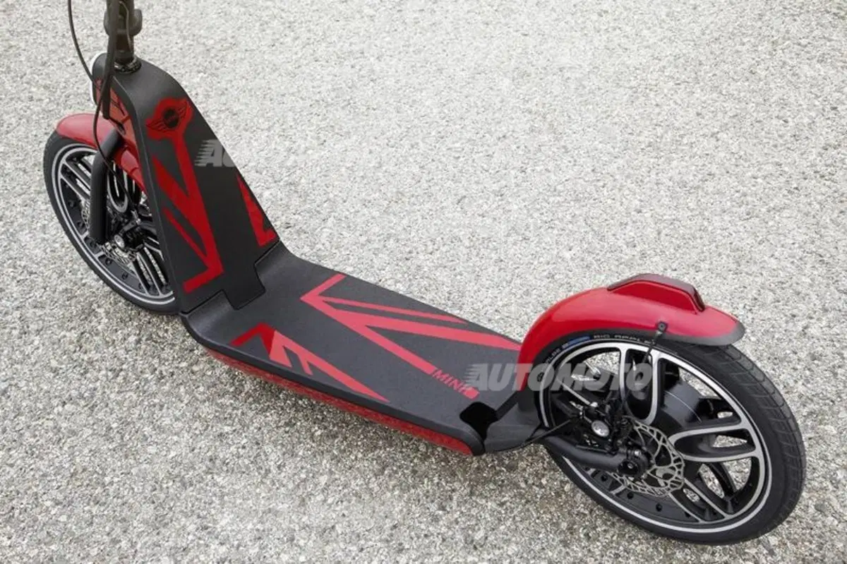 Mini Citysurfer: il monopattino elettrico da 25 km/h (18)