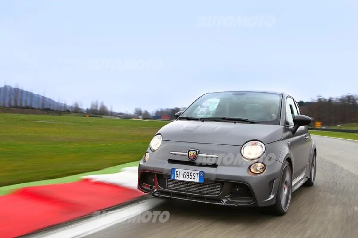 Abarth 695 Biposto (2)