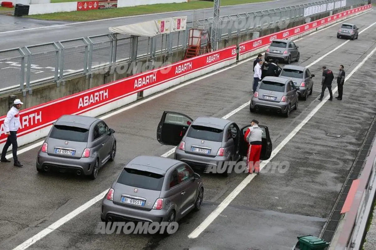 Abarth 695 Biposto (14)