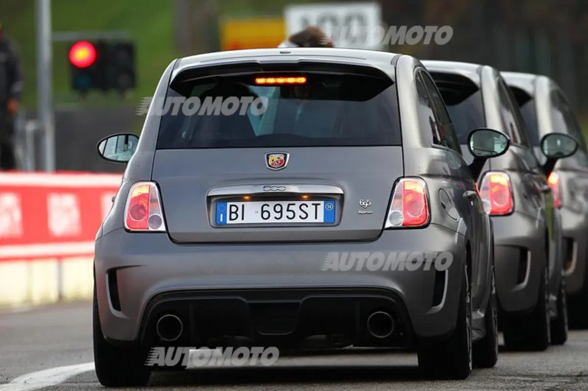 Abarth 695 Biposto (38)