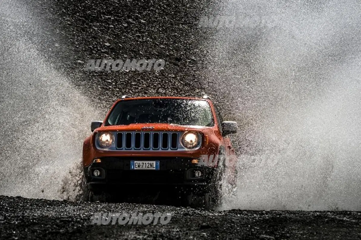 Jeep Renegade: arriva il cambio automatico a 9 rapporti. Ecco i prezzi (3)