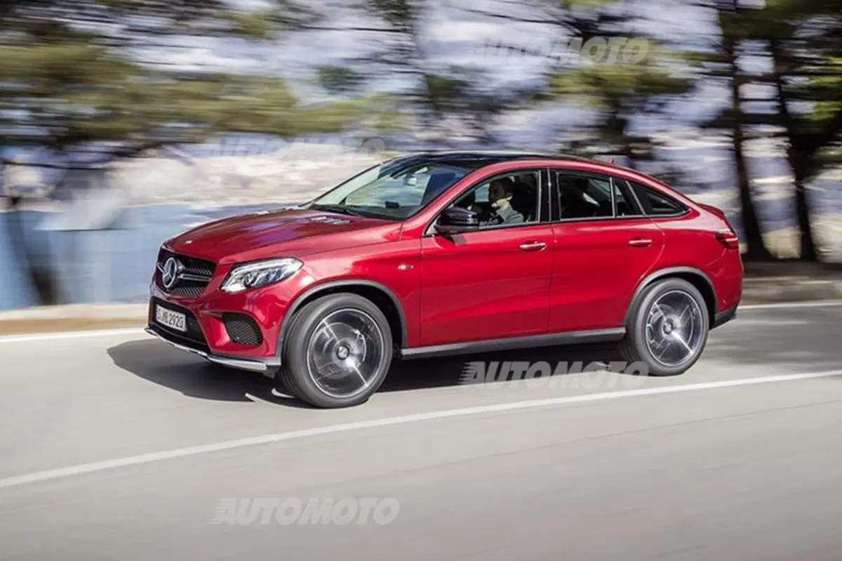 Mercedes-Benz GLE Coupè: la X6 non è più sola (6)