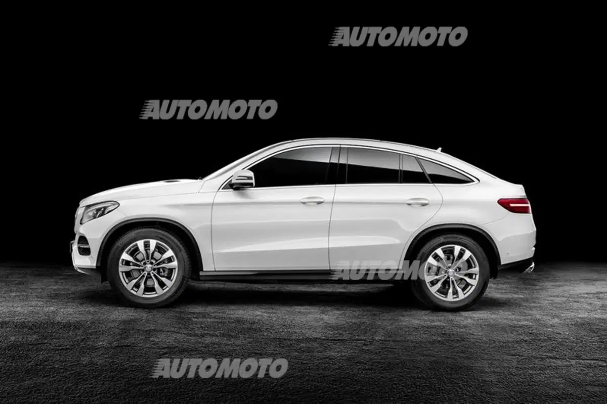 Mercedes-Benz GLE Coupè: la X6 non è più sola (17)
