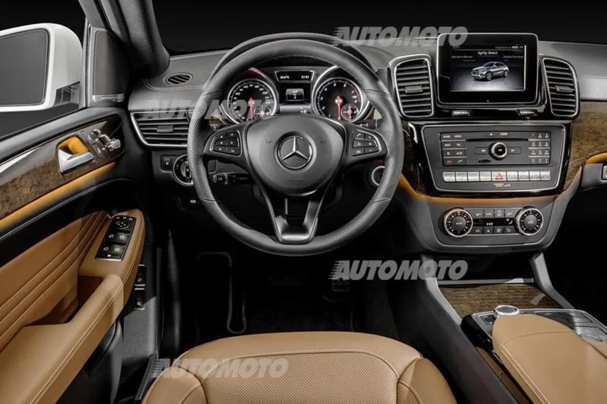 Mercedes-Benz GLE Coupè: la X6 non è più sola (18)