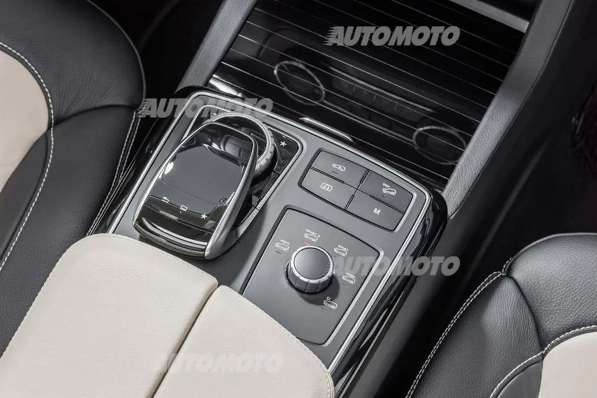Mercedes-Benz GLE Coupè: la X6 non è più sola (22)