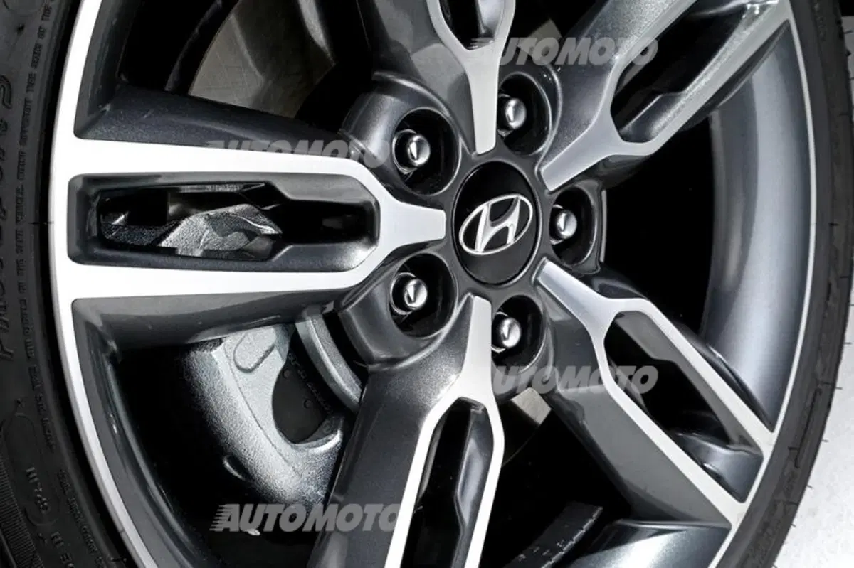 Hyundai i30 restyling: mette il turbo! (13)
