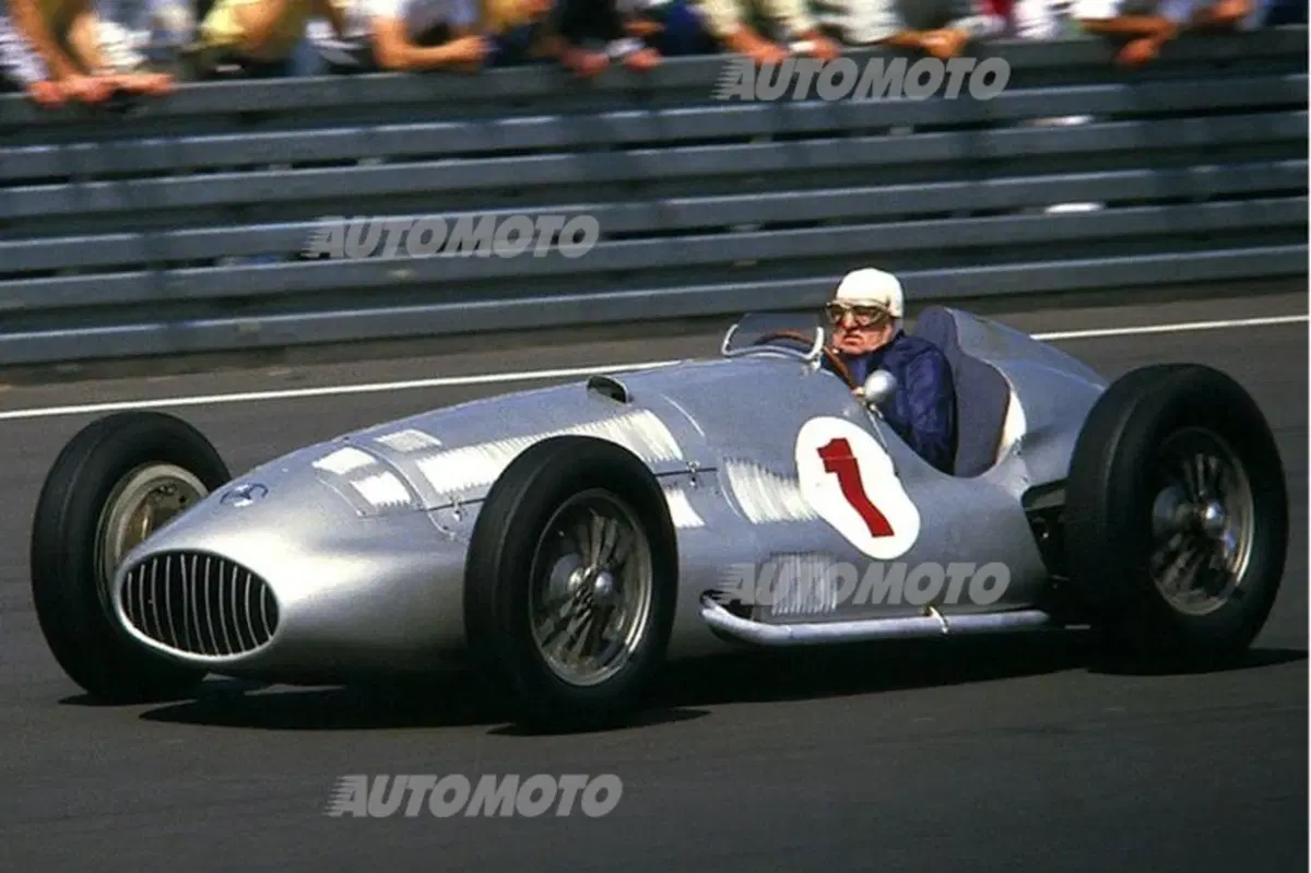 Le Mercedes da corsa: bentornate Frecce d'Argento! (13)