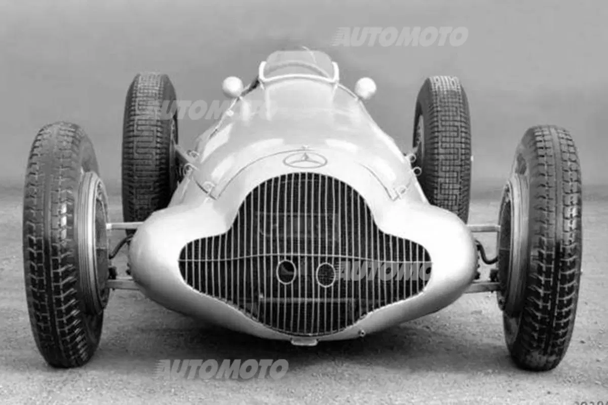 Le Mercedes da corsa: bentornate Frecce d'Argento! (15)
