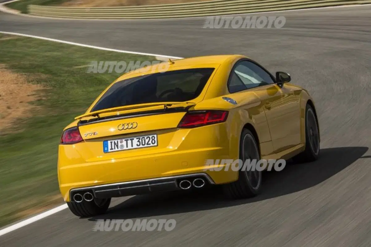 Nuove Audi TTS coupé e TT Roadster. Prezzi e dettagli per l'Italia (10)