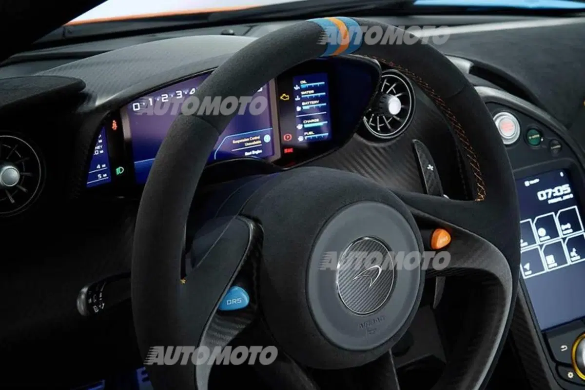 McLaren P1 Gulf, livrea azzurro-arancio per la supercar inglese (10)