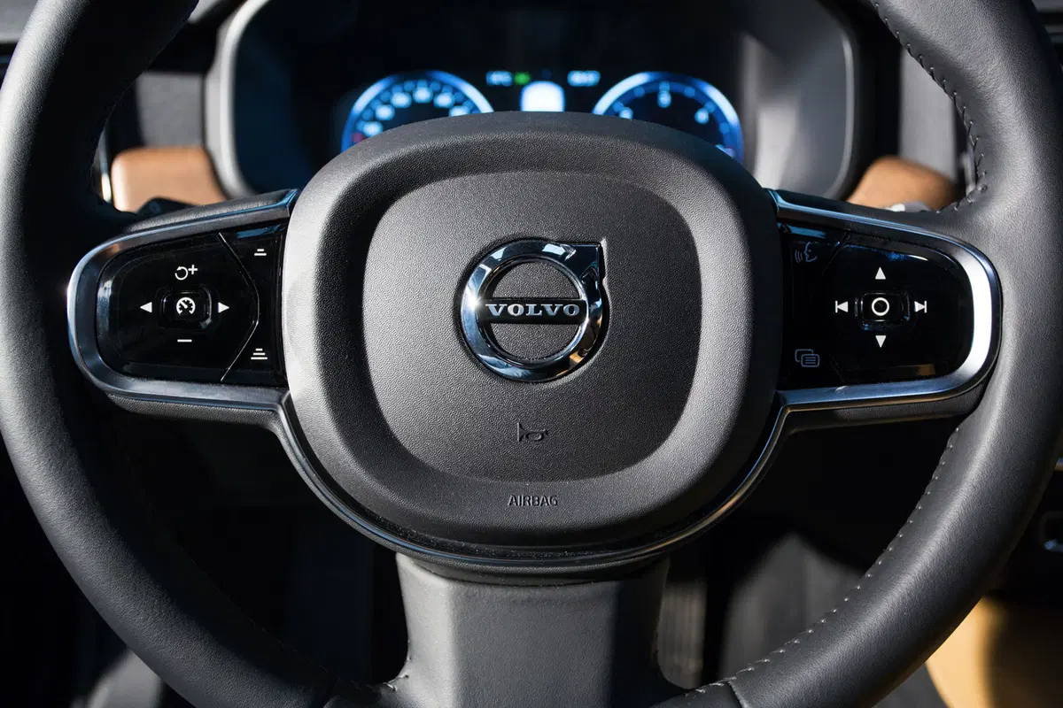 Volvo S90 e V90: scopri gli interni "svedesi" nel video a 360° (5)