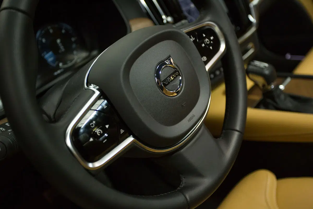 Volvo S90 e V90: scopri gli interni "svedesi" nel video a 360°